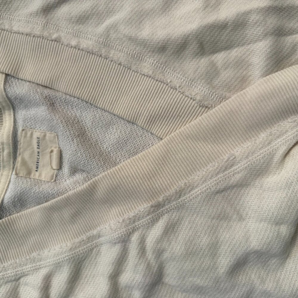 American Eagle Cropped sweatshirt